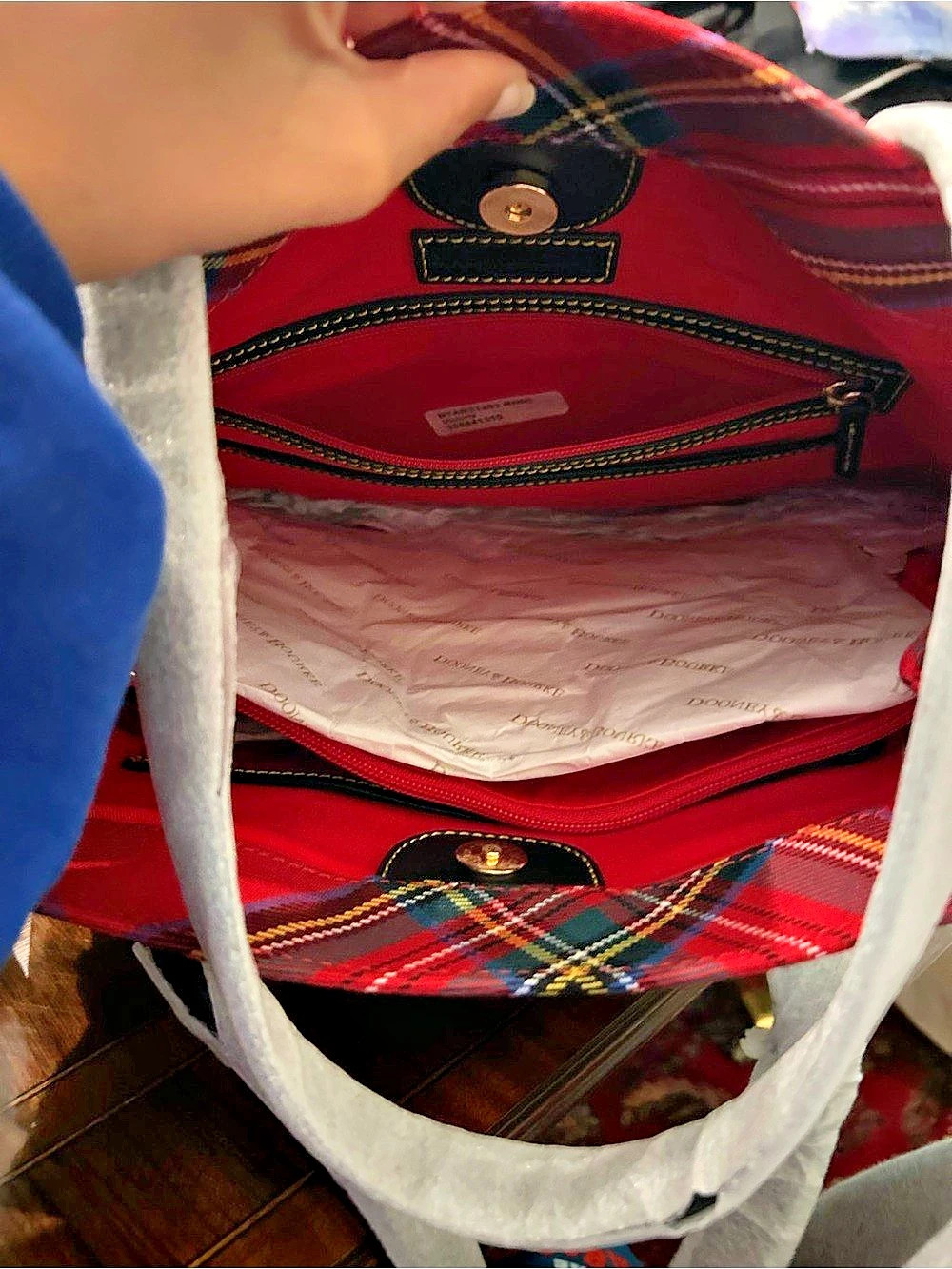 Dooney & Bourke Tartan Collection Gwenny Tote Red NWT - Picture 4 of 4